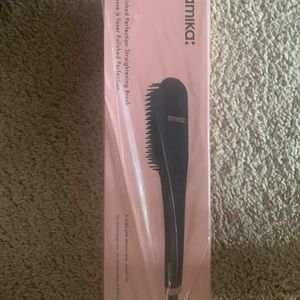 AMIKA POLISHED PERFECTION STRAIGHTENING BRUSH